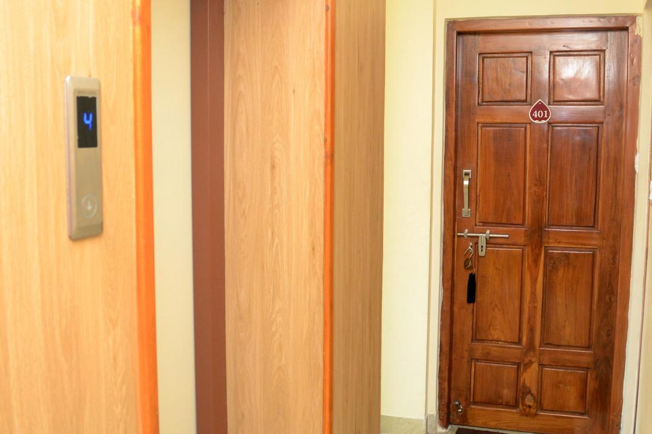 Отель Hari Iyer Residency Тиручендур Экстерьер фото